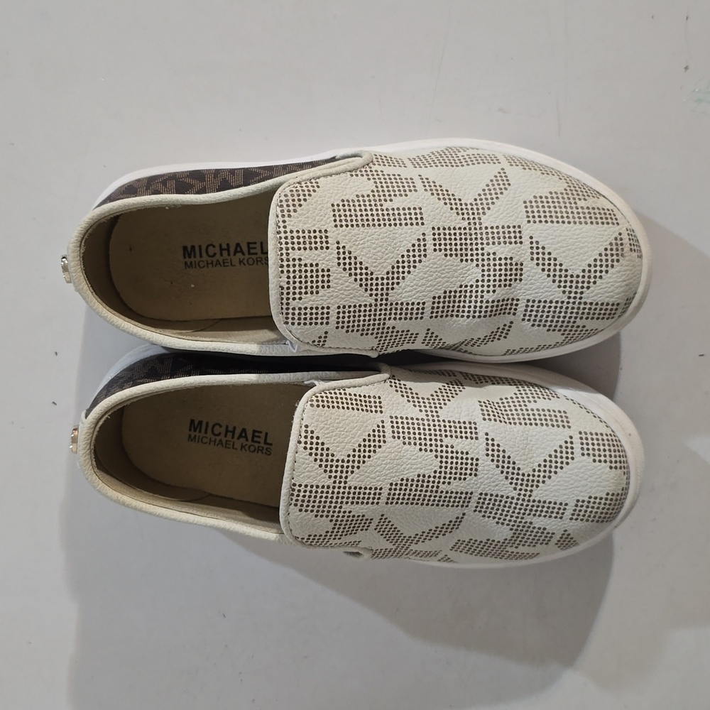 MICHAEL Michael Kors Girls 12 Canvas shoes
